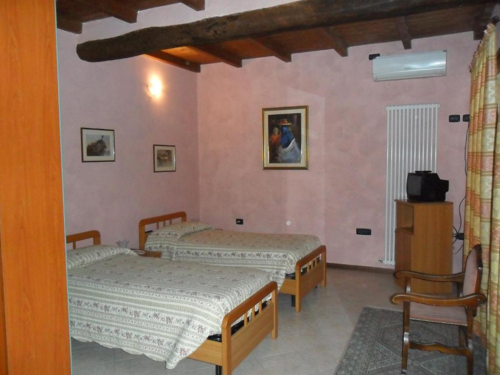 בודירו Hotel San Francesco חדר תמונה