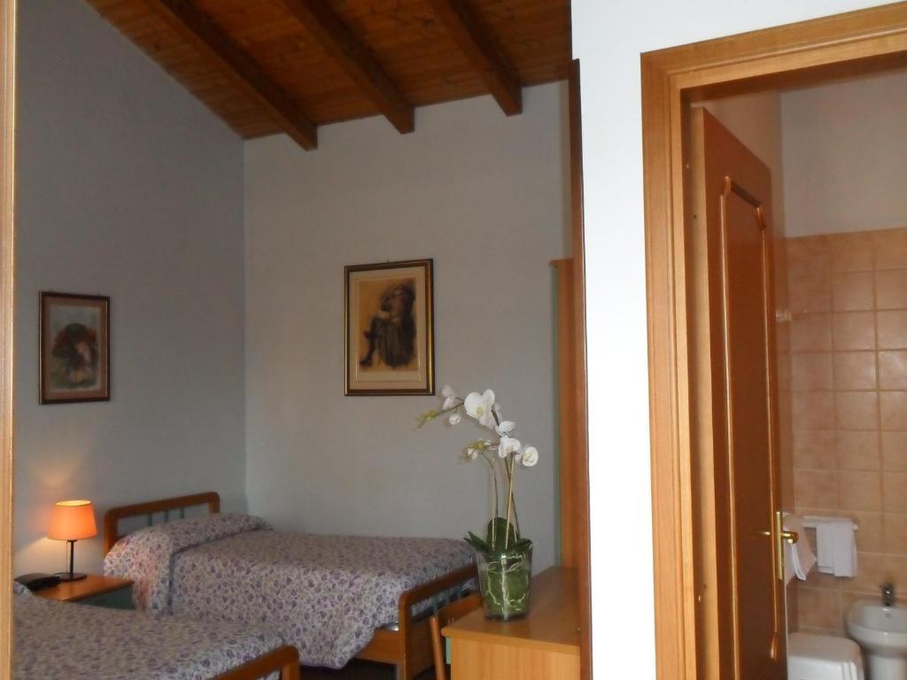 בודירו Hotel San Francesco חדר תמונה